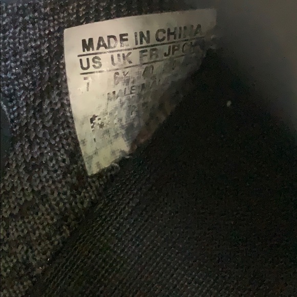 👟 Adidas YZY Boost black athletic shoes - Picture 7 of 8